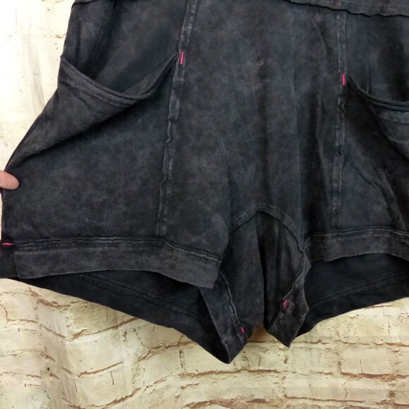 Free People Intimately Just Be Chill Romper Women XS Black Hooded Big Pockets - Picture 8 of 14